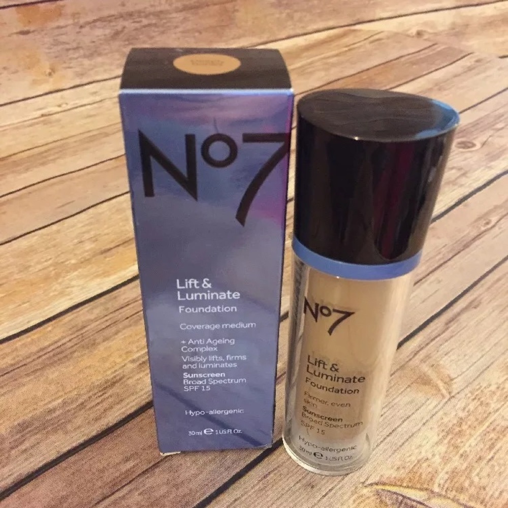 NIB No 7 Lift & Luminate Foundation in Deeply Hone